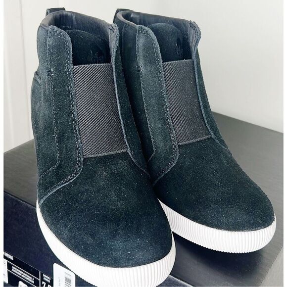 Sorel OUT N ABOUT™ PULL ON WOMEN'S WEDGE, in Black Sea Salt Size 7.5 New - Picture 1 of 7